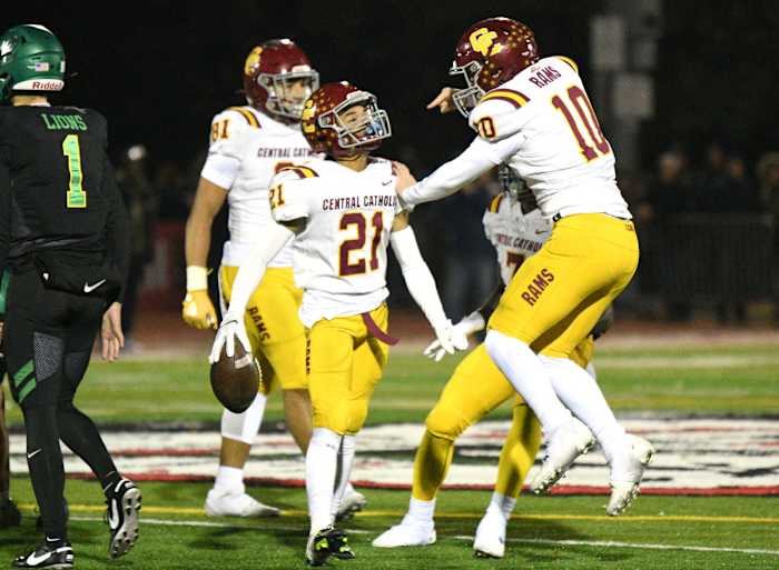 a Central Catholic West Linn 6A Oregon football semifinal November 17 2023 Taylor Balkom 38